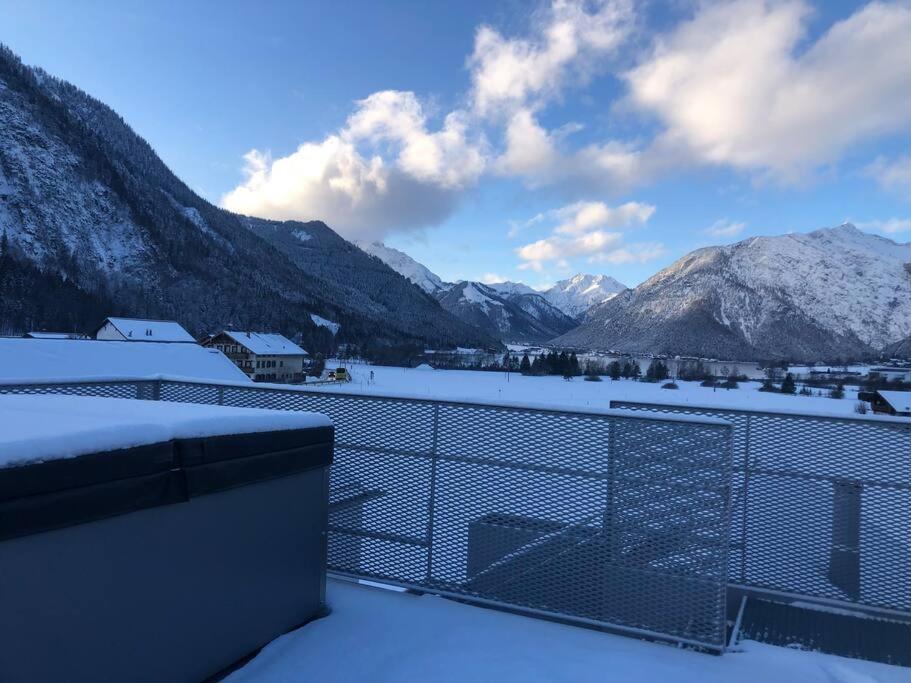 Urban Alpine Penthouse With Lake View Villa Maurach  Exteriör bild